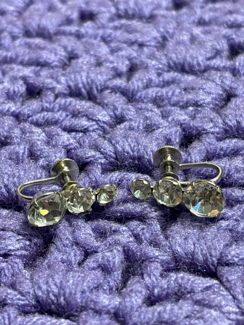 Vintage Coro Clear Rhinestone Silvertone Screw Back Earrings 0.75 inch